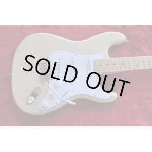 画像: Fender USA Highway One Stratocaster White Blond 2005