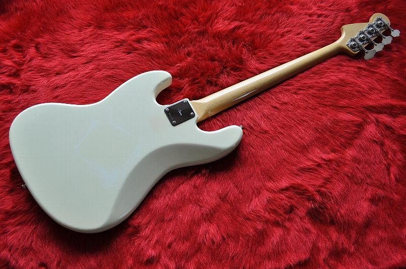 画像: Moon Jazz Bass JB4 60`s style Vintage White All Lacquer