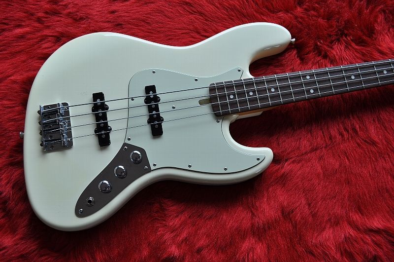 画像: Moon Jazz Bass JB4 60`s style Vintage White All Lacquer