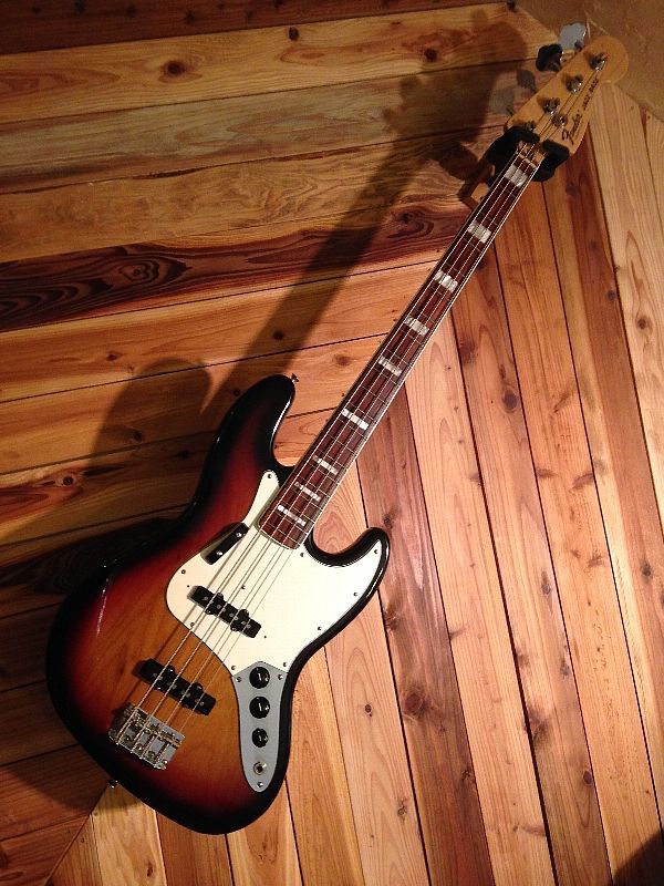 画像: Fender USA American Vintage Series '75 JAZZ BASS SUNBURST 1999