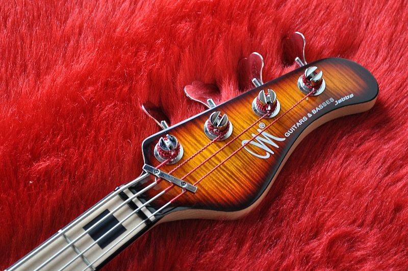 MAYONES Jabba Classic 4 Transparent Dirty Sunburst - KATANA GUITARS