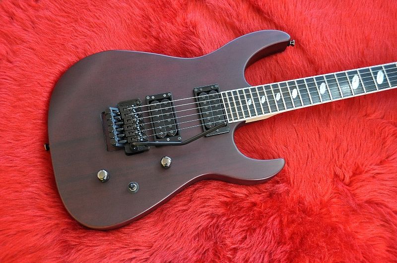 画像: Caparison Dellinger ii Trans Progressive Transparent Dark Rose 