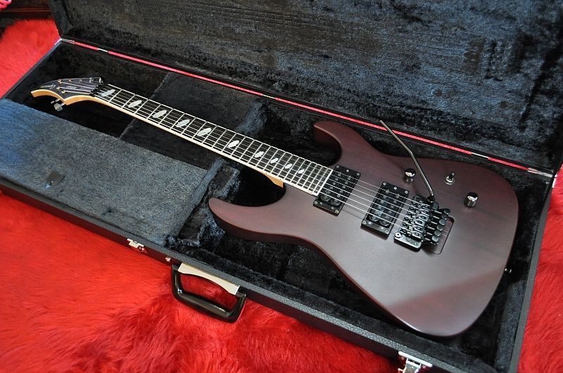 画像: Caparison Dellinger ii Trans Progressive Transparent Dark Rose 